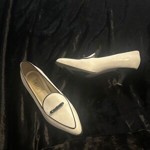Nine & Co. White small heel with Black Trim